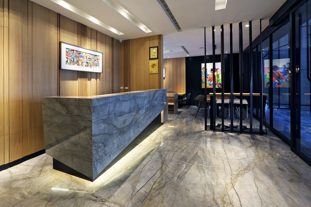 ミラー イン 台中市 エクステリア 写真